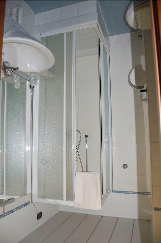 Hotel Galant Венария Реале Екстериор снимка